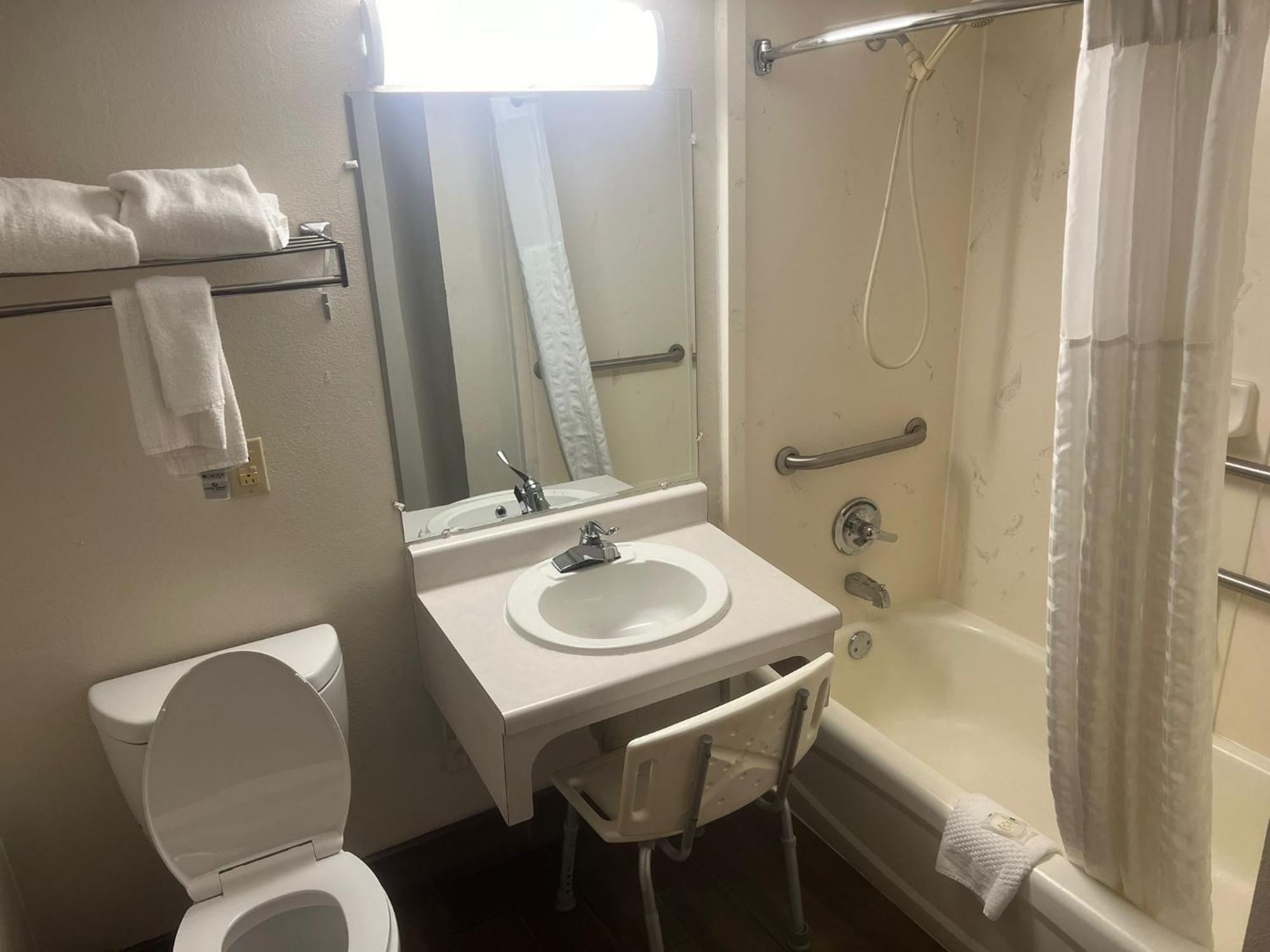 Quality Inn Columbus, Ms Bagian luar foto